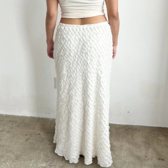 Lauren Maxi Skirt LISA SAYS GAH - Vanilla Ruffle - Picture 3 of 5